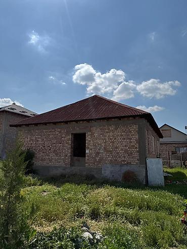 Үйлөрдү сатуу: 4 бөлмө, 90 м², 4 соток, Бишкек, Өскөн-Ордо ж/м Менчик ээси — 6