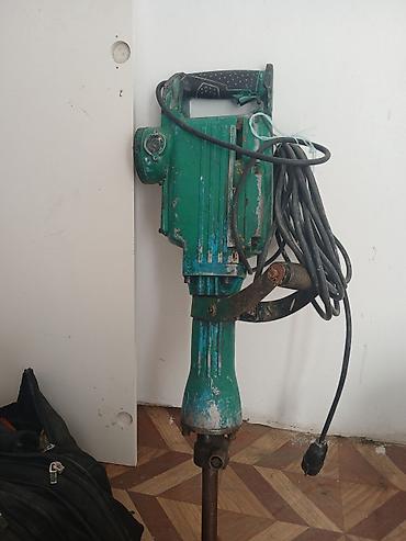 Elektrik əl alətləri: Elektrik betonqıran .tam islek vəziyyətdədir real aliciya endirim — 2