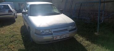 токмок машына: Volkswagen Vento: 1995 г., 1.6 л, Механика, Бензин, Седан