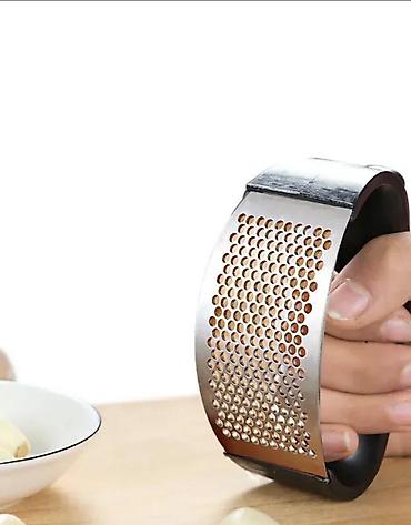 metalac serpa: Presa za beli luk - Garlic press NOVO. OPIS PROIZVODA: Presa za — 5