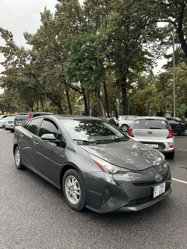 тайота хетчбек: Toyota Prius: 2016 г., 1.8 л, Гибрид, Хэтчбэк