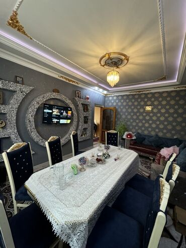 Гаражи: 3 комнаты, 140 м², Нет кредита, Средний ремонт