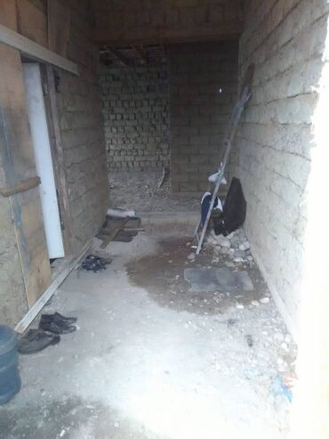 Həyət evləri və villaların satışı: 4 otaqlı, 142 kv. m, Təmirsiz — 1