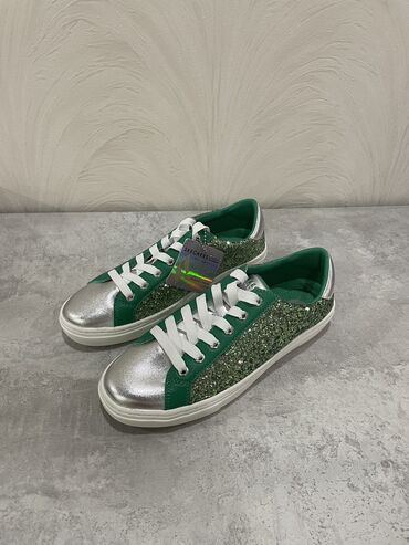 кроссовки: Кроссовки, 35.5, 36, 36.5, Skechers, Новый, цвет - Зеленый, Самовывоз, Платная доставка