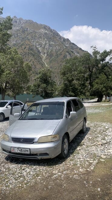 машина адиссей: Honda Odyssey: 1997 г., 2.3 л, Автомат, Бензин, Вэн/Минивэн