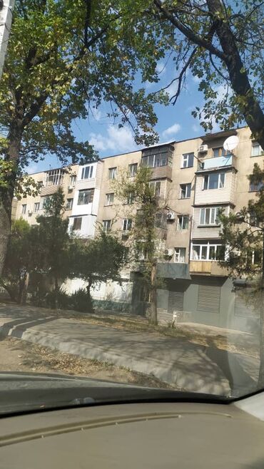 1 комнатная квартира продаётся бишкек: 1 комната, 32 м², Индивидуалка, 2 этаж, Косметический ремонт