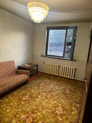 продается квартира джалал абад: 3 комнаты, 62 м², Хрущевка, 2 этаж, Старый ремонт