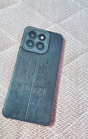 htc desire eye: HONOR markalı telefon yeni alınıb. Ehtiyaca görə satılır. Hecbir