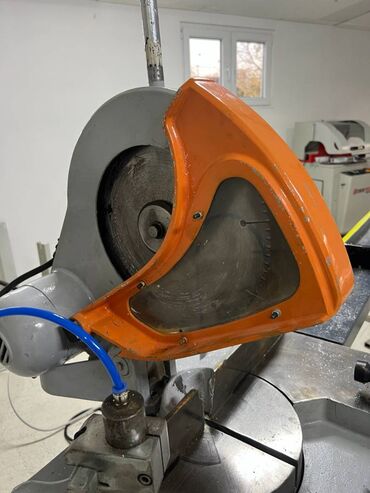 Cirkulari: Ger Masina za secenje industrijska Ispravna Novi Sad Akcija — 15