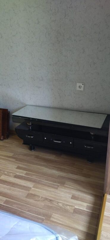 Dolablar: Kupe, 3 qapılı Düz dolab, Şifonyer -da lalafo.az — 5 Dolablar: Kupe, 3 qapılı Düz dolab, Şifonyer — 5