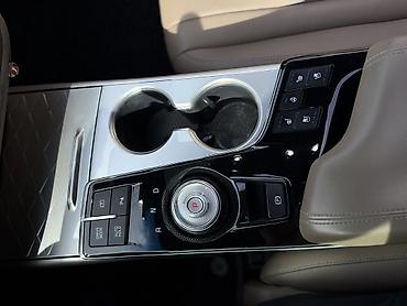 byd e6: Kia K8: 2022 г., 1.6 л, Автомат, Гибрид, Седан — 10