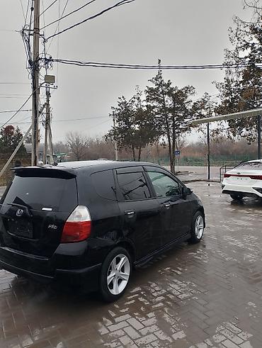 Honda: Honda Fit: 2004 г., 1.3 л, Вариатор, Бензин, Хэтчбэк — 3