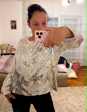 pull and bear turkey: Potpuno nova univerzalna bluza sa etiketom, pise na njoj da je placena — 6