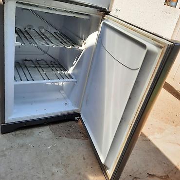 multimedia za audi a3: Indesit kombinovani frižider-zamrzivač, model BIAA 13P, inox/srebrna — 2