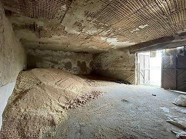 Продажа складов и мастерских: Продается территория 0,81 га На территории имеется: -Весовая с — 5