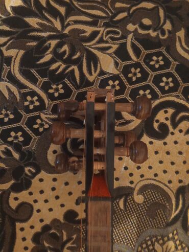 Tar: Tar uçebnidir üzü simləri ve tacı deyişlmelidir 100 manatadır isdeyen — 9