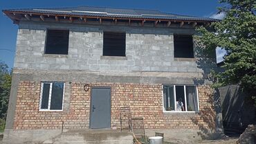 продаю дом ак ордо 1: Дача, 150 м², 7 комнат, Собственник, ПСО (под самоотделку)