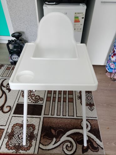 детский столик со стулом: Стульчик для кормления Б/у