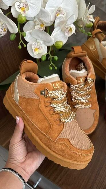 Čizme: 36-41 3300 — 8