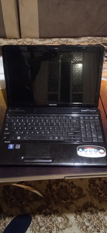 toshiba l300: AMD A3, 14.3 "