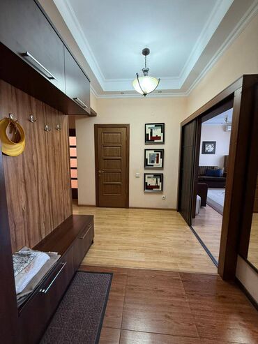 сколько стоит трехкомнатная квартира в бишкеке: 3 комнаты, 83 м², Элитка, 4 этаж, Евроремонт