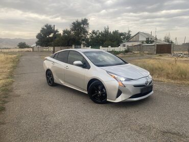 Toyota: Toyota Prius: 2016 г., 1.8 л, Вариатор, Гибрид, Седан