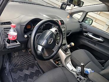 Toyota: Toyota Auris hatchback Xüsusiyyətlər: - Kuzov: 5 qapılı hatchback — 10