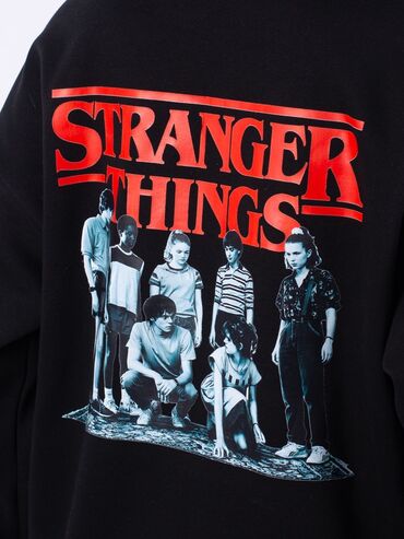 Футболки: Футболка унисекс Stranger Things, белая - Принт спереди: крупный — 14