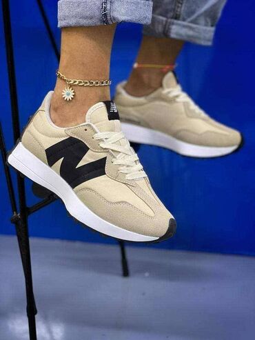 Trainers: New Balance 327 patike Novo Brojevi 36 do 44 Za veći izbor modela