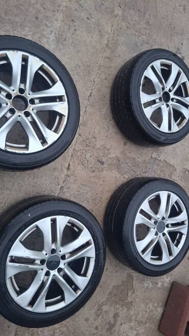 Шины: Продаются Комплект шин Есть два размеры Blizzak 235/60 r17 Blizzak — 6