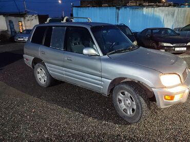 Toyota: Toyota RAV4: 1999 г., 2 л, Автомат, Бензин, Хэтчбэк