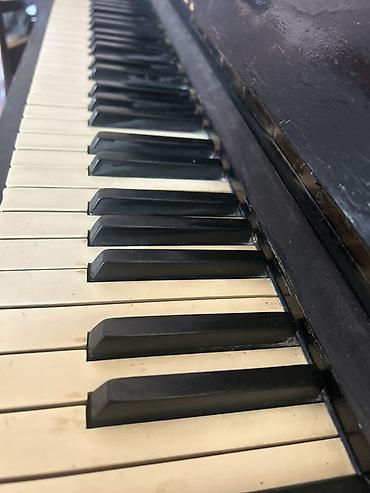 azerbaycan gitara mahnilari: Piano, Akustik, İşlənmiş, Ünvandan götürmə — 2
