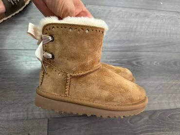 sunjalice sa krznom: Ugg boots, UGG, Size - 27