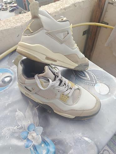 Кроссовки и спортивная обувь: Krossovka: Nike Air Jordan 4 stili, açıq bej/boz tonlarda - Material — 1
