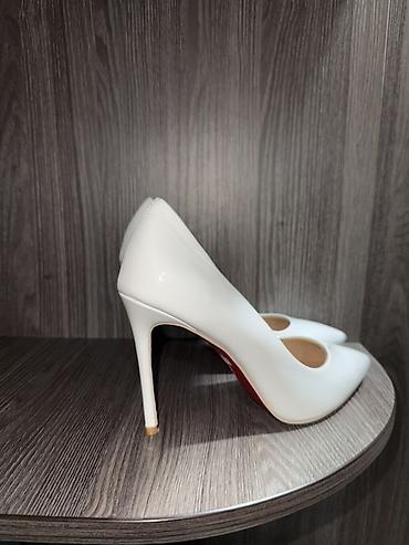 Туфли: Туфли, 38.5, 39, Christian Louboutin, Новый, цвет - Белый — 3