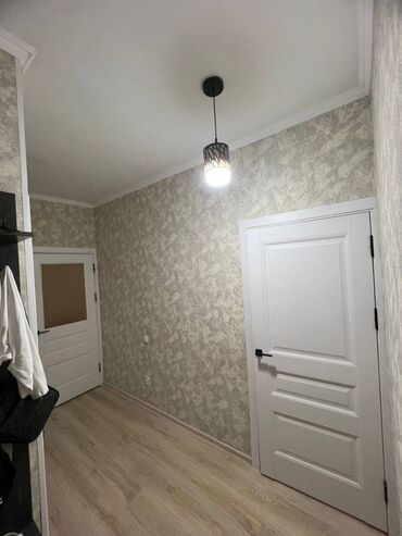 срочно продаётся 1 комнатная квартира в районе ошского рынка по улице кенсуйская: 1 комната, 44 м², Элитка, 9 этаж, Евроремонт