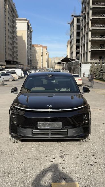 Lixiang: Lixiang L6: 2025 г., 1.5 л, Робот, Электромобиль, Кроссовер — 1