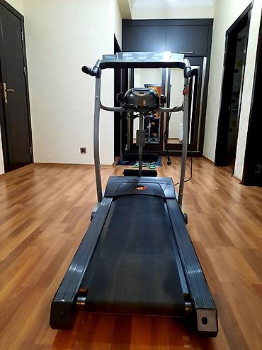 qaçış daroşkası: "Treadmill" qaçış trenajoru. Aparat yaxşı vəziyyətdədir. Konsol — 5