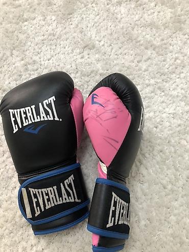 Перчатки: Боксерские перчатки Everlast Powerlock(подпись: ЕМЕЛЬЯНЕНКО) - — 2