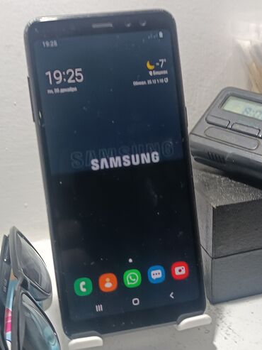 самсуг телефон: Samsung Galaxy A8 2018, Б/у, 32 ГБ, цвет - Черный, 2 SIM