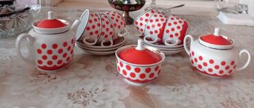 Çay dəstləri və servizlər: Çay dəsti, rəng - Qırmızı, Farfor, 6 nəfərlik