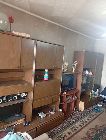 железная полка: Стенка модульная в гостиную/зал - Материал: ЛДСП под тёмное дерево. - — 4