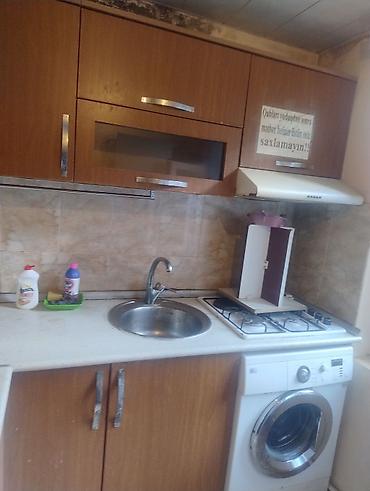 Kuxna mebeıi veziyyetde.Oyma qaz ustunde verilir