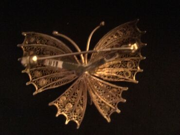 Броши: Антикварная брошь бабочка Царское серебро 84 пробы, позолота,скань