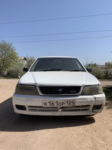 Nissan: Nissan Bluebird: 1984 г., 1.6 л, Автомат, Бензин, Седан