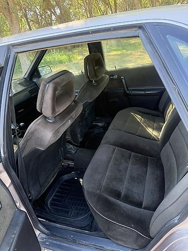 Audi: Audi 100: 1987 г., 2.2 л, Механика, Бензин, Седан — 3