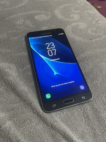 j1 2016: Samsung Galaxy J7 2016, rəng - Qara, İki sim kartlı
