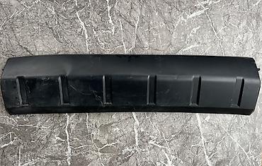 Бампер и комплектующие: Накладка на бампер Toyota, Б/у, Оригинал — 2