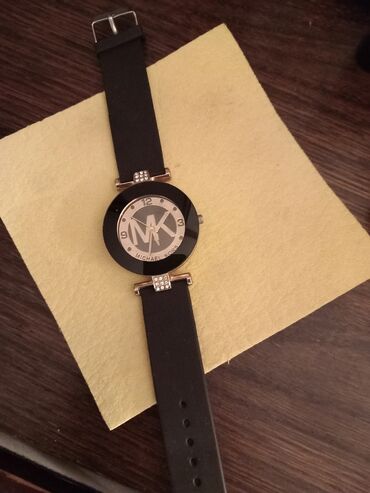 grubin sa sljokicama: Classic watch, Michael Kors, Unisex