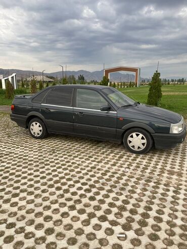 hyundai sonata 1: Volkswagen Passat: 1993 г., 1.8 л, Механика, Бензин, Седан